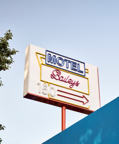Baileys Parkside Motel